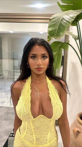 Full leaked Riya b private onlyfans photo