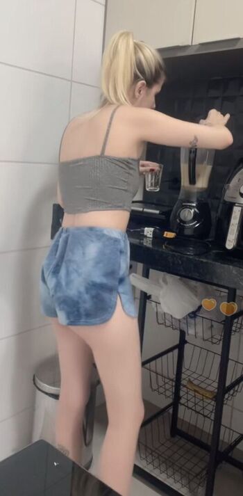 Full leaked Roberta pfaff private onlyfans photo