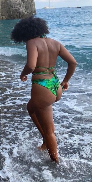 Full leaked Rolablades page private onlyfans photo