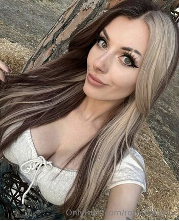 Full leaked Rolyatistaylor  page private onlyfans photo