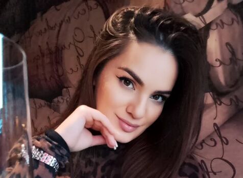 Full leaked Romanian girls page private onlyfans photo