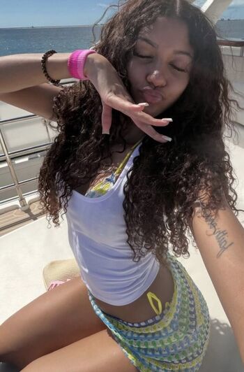 Full leaked Rominaszn private onlyfans photo