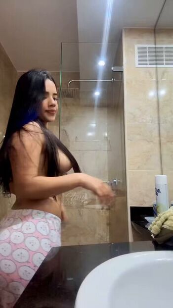 Full leaked Roous private onlyfans photo