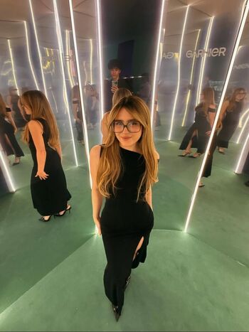 Full leaked Roro private onlyfans photo