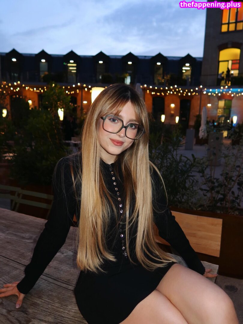 Full leaked Page/ private onlyfans photo