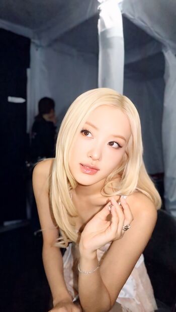 Full leaked Rose from blackpink private onlyfans photo