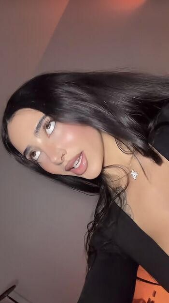 Full leaked Rose zara private onlyfans photo