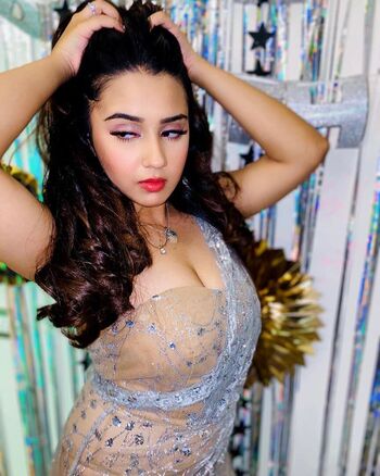Full leaked Roshni walia private onlyfans photo