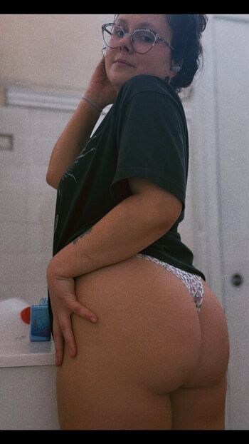 Full leaked Rosie angel private onlyfans photo