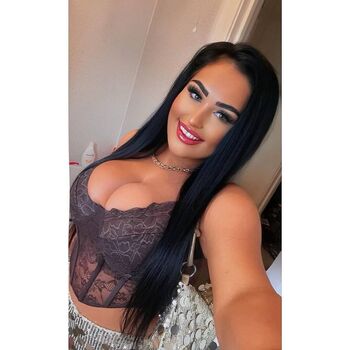 Full leaked Rosiemayfendleyx private onlyfans photo