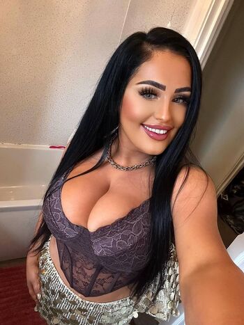 Full leaked Rosiemayfendleyx private onlyfans photo