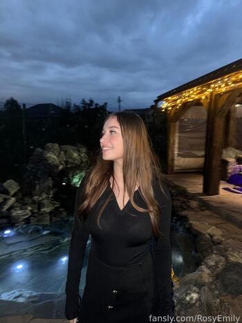 Full leaked Rosyemily private onlyfans photo