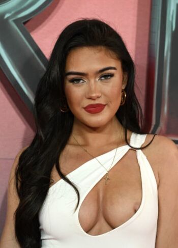 Full leaked Roxanarosuu private onlyfans photo