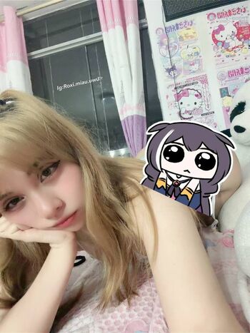 Full leaked Roxi cat private onlyfans photo