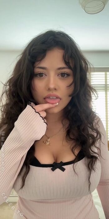 Full leaked Roxy mya private onlyfans photo