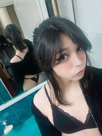 Full leaked Rozsier private onlyfans photo