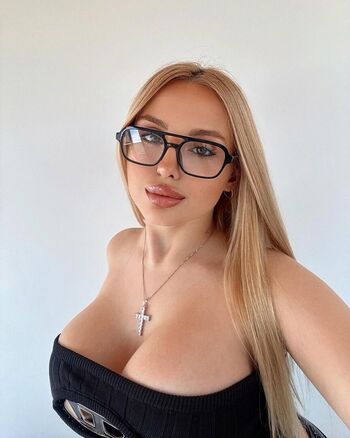 Full leaked Rubiakat page private onlyfans photo