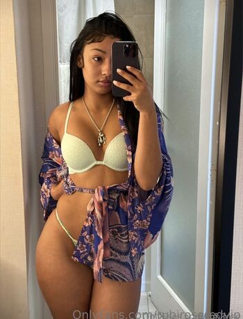 Full leaked Rubixrose private onlyfans photo