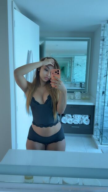 Full leaked Rubixrose private onlyfans photo