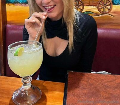 Full leaked Runafox private onlyfans photo