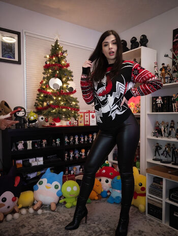 Full leaked Runebee private onlyfans photo