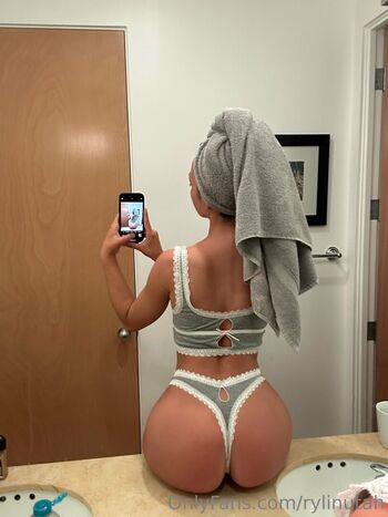 Full leaked Rylin utah page private onlyfans photo