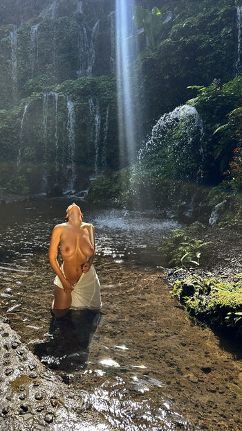 Full leaked S asha page private onlyfans photo