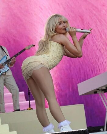 Full leaked Sabrina carpenter  page private onlyfans photo