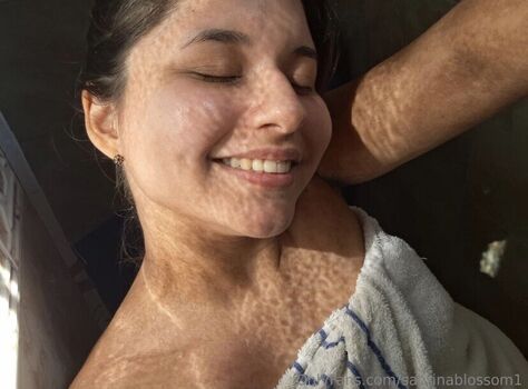 Full leaked Sabrinablossom private onlyfans photo