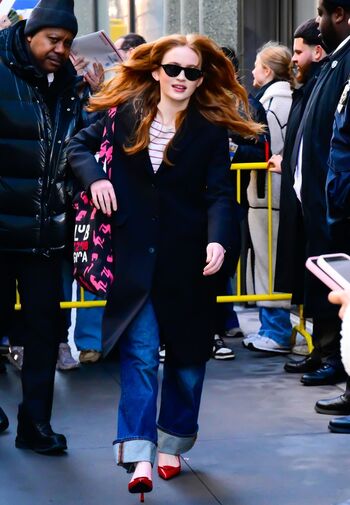 Full leaked Sadie sink page private onlyfans photo