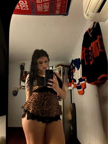 Full leaked Sadiejean private onlyfans photo