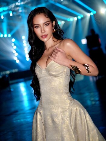 Full leaked Saffron maya snook page private onlyfans photo