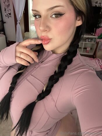 Full leaked Safiyaax  page private onlyfans photo
