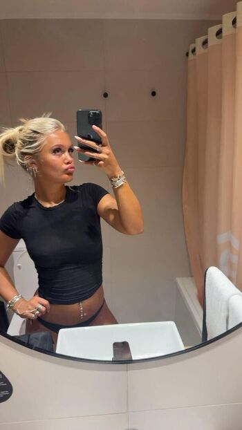 Full leaked Saga stq private onlyfans photo