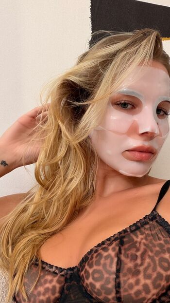 Full leaked Sagafrost private onlyfans photo