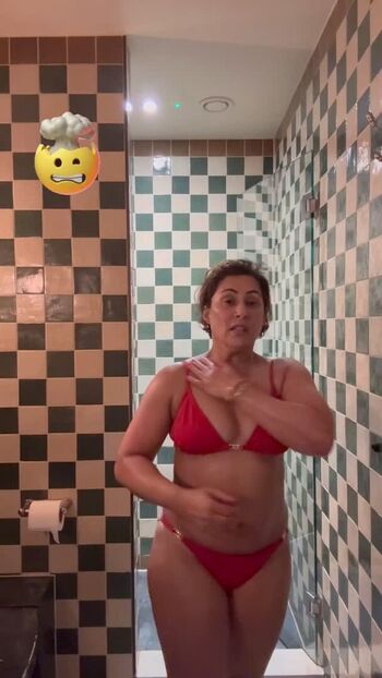 Full leaked Saira khan private onlyfans photo