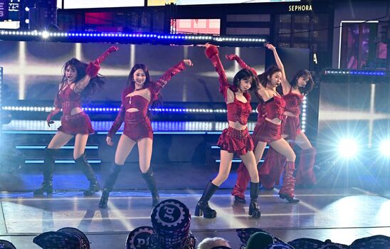 Full leaked Sakura miyawaki page private onlyfans photo