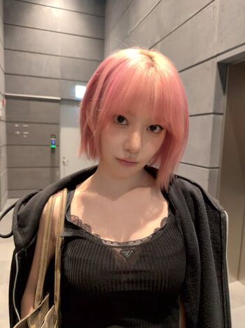 Sakura Miyawaki 宮脇 咲良