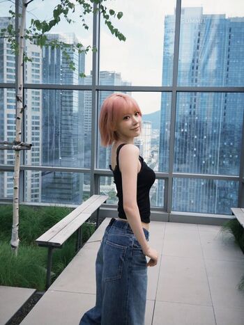 Sakura Miyawaki 宮脇 咲良