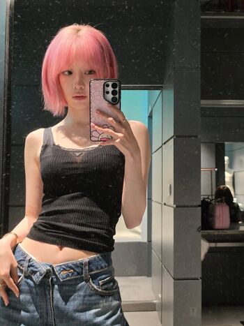 Sakura Miyawaki 宮脇 咲良