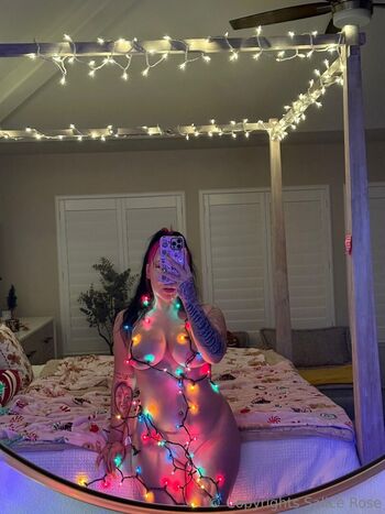 Full leaked Salice rose page private onlyfans photo
