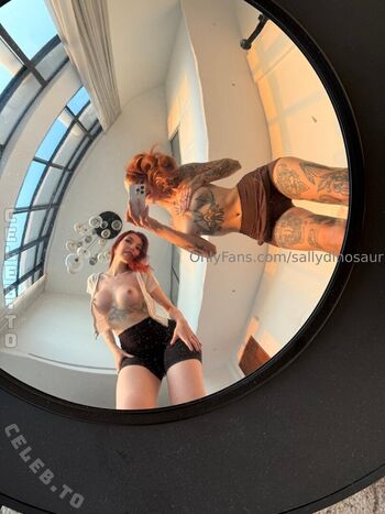 Full leaked Sallydinosaur private onlyfans photo