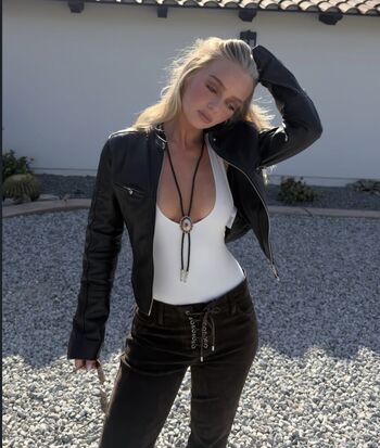 Full leaked Samantha riehl page private onlyfans photo