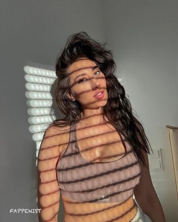 Full leaked Samira klampfl private onlyfans photo