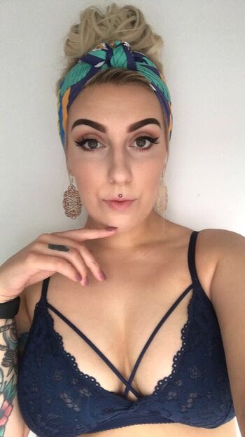 Full leaked Samsmithdoesmyhair private onlyfans photo