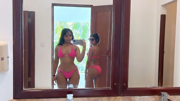 Full leaked Sanu xo private onlyfans photo