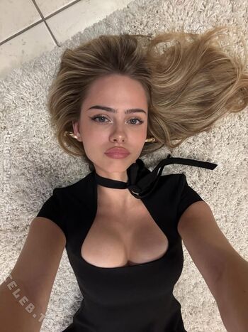 Full leaked Sara crumbeleg private onlyfans photo