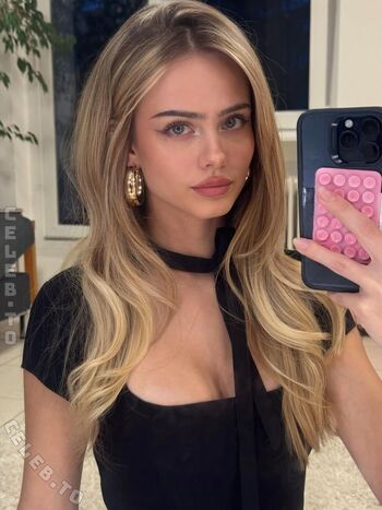 Full leaked Sara crumbeleg private onlyfans photo