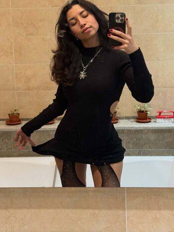 Full leaked Sara holmes private onlyfans photo