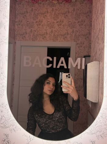 Full leaked Sara holmes private onlyfans photo